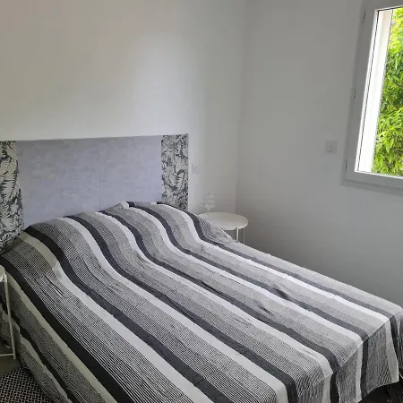 Logement Dans Villa Neuve Avec Acces Au Jardin * Prunelli-di-Fiumorbo